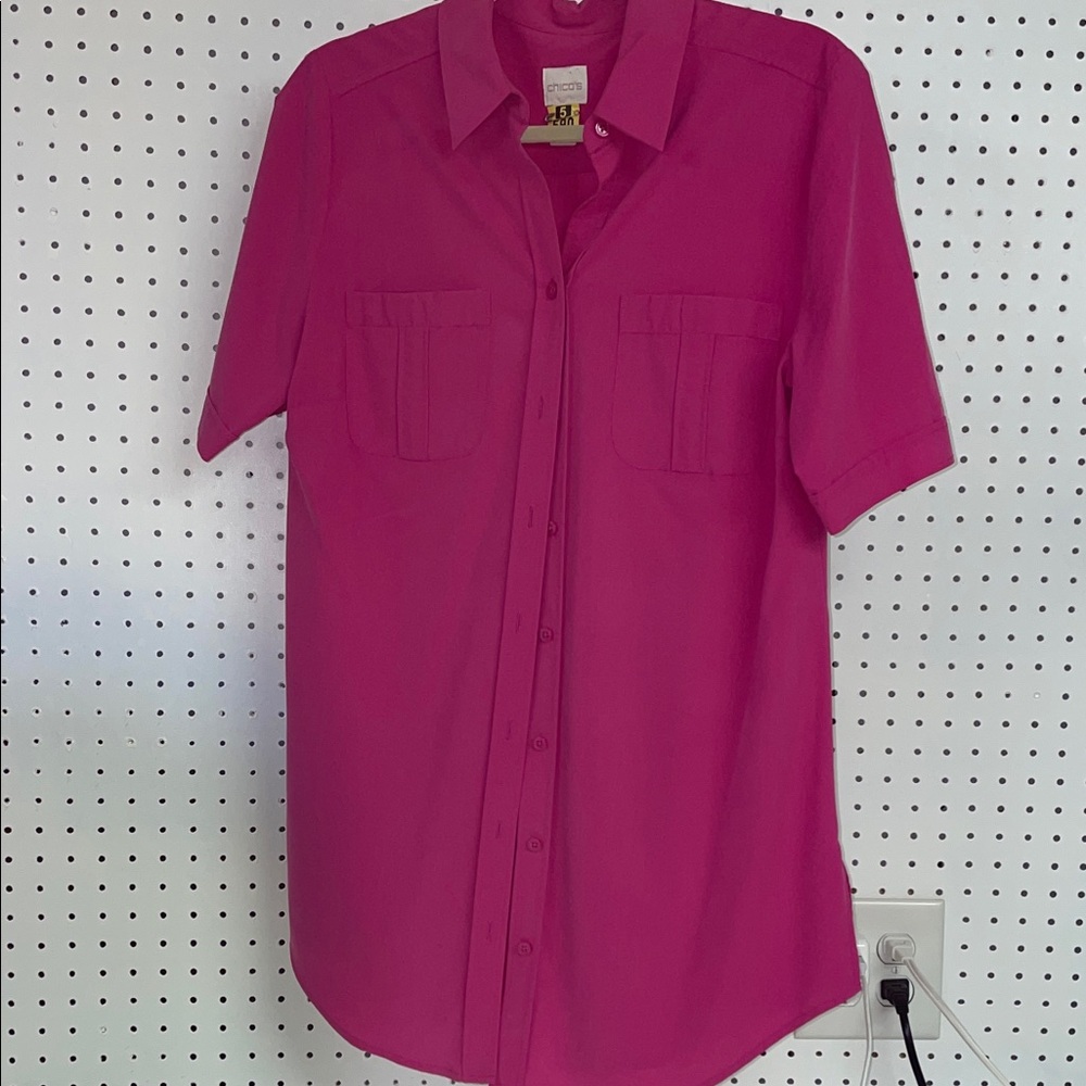 Chico's Vibrant Pink Casual Button Down Shirt. Short sleeve. ‎ 2 pockets.